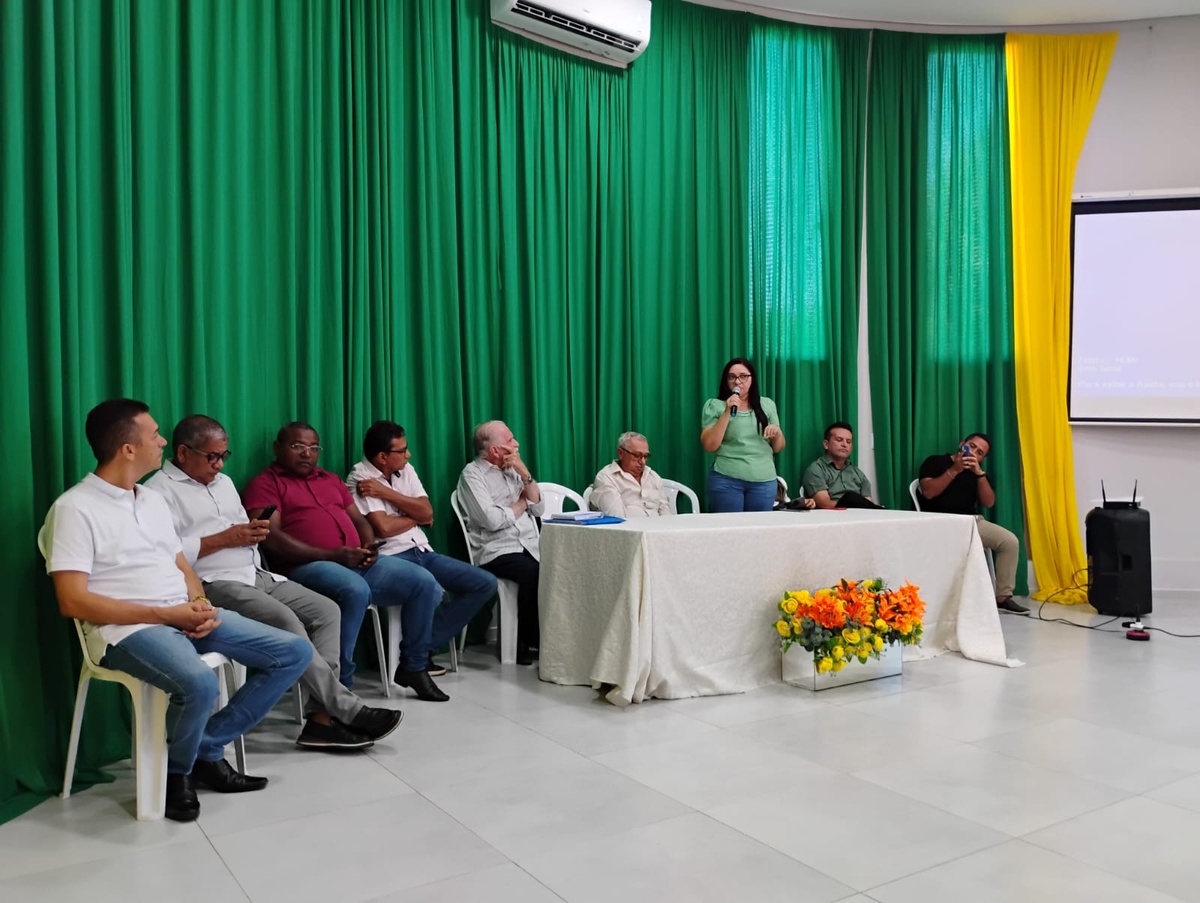 Prefeita Gerlane Cabral recebe secretários de Agricultura para debater pautas