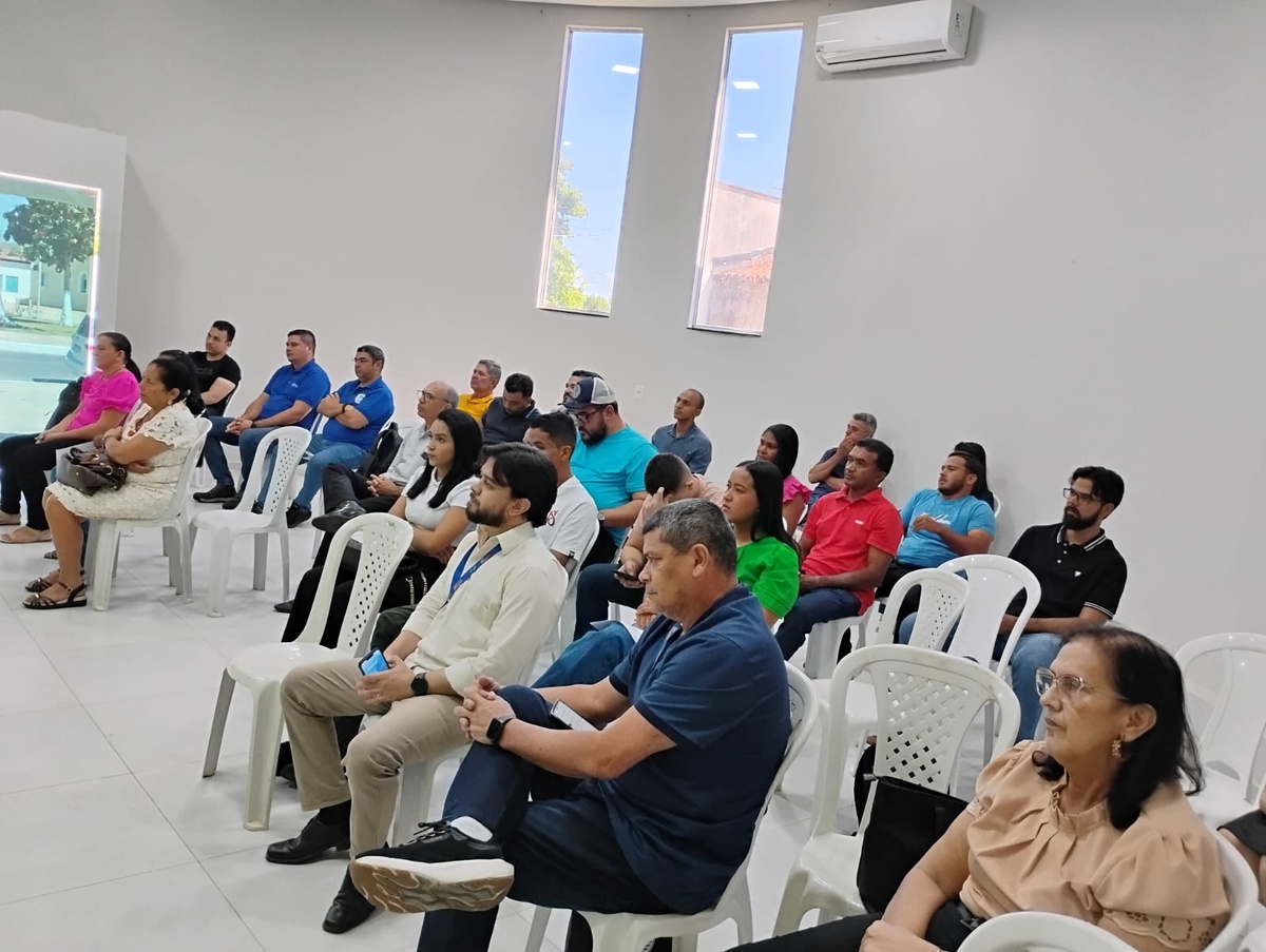 Prefeita Gerlane Cabral recebe secretários de Agricultura para debater pautas