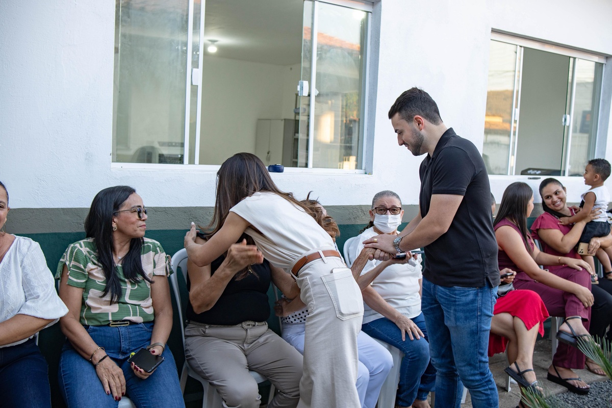 Prefeito Manoel Portela Neto reinaugura sede da Secretaria de Educação de Aroazes