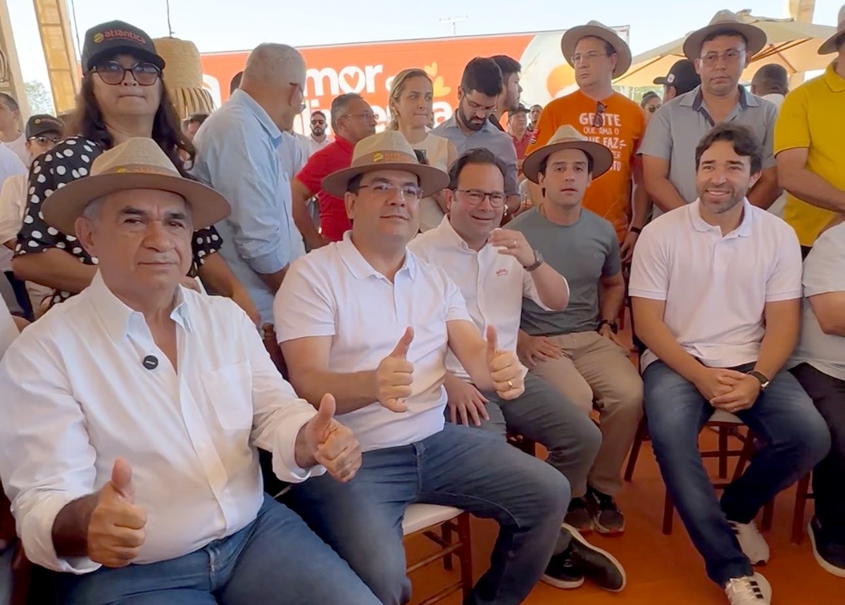 Prefeito Milton Passos com o governador Rafael Fonteles
