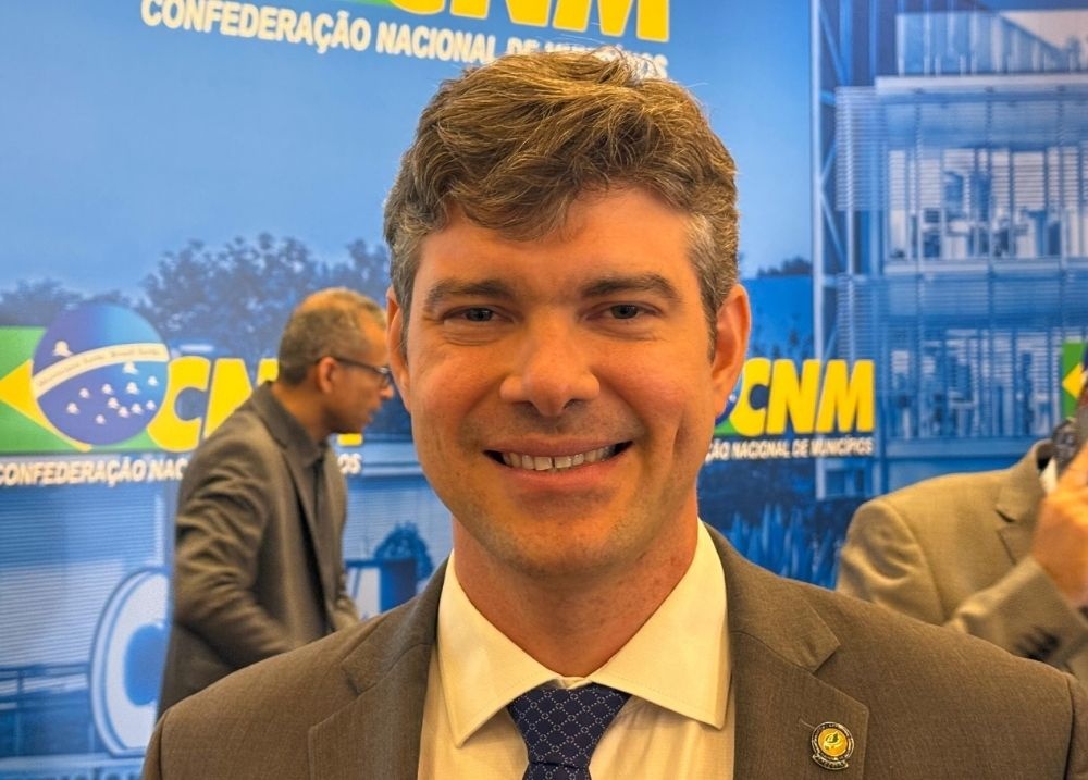 Prefeitos do Piauí participam de debate sobre PEC da Reforma Política em Brasília