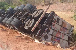 PRF prende condutor por embriaguez ao volante após acidente na BR-135 em Corrente (Foto: Reprodução/PRF)