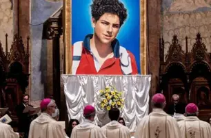 Quem é Carlos Acutis, jovem que será canonizado pela igreja neste domingo (07/09) (Foto: Reprodução)