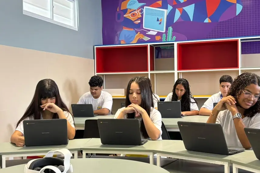 Rafael Fonteles inaugura obras de modernização da Educação na zona Sul de Teresina