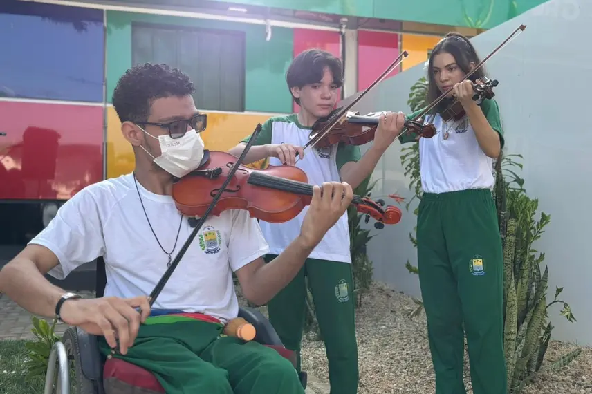 Rafael Fonteles inaugura obras de modernização da Educação na zona Sul de Teresina