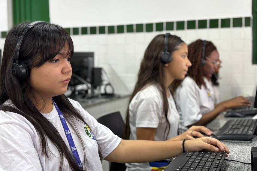 Rafael Fonteles inaugura obras de modernização da Educação na zona Sul de Teresina