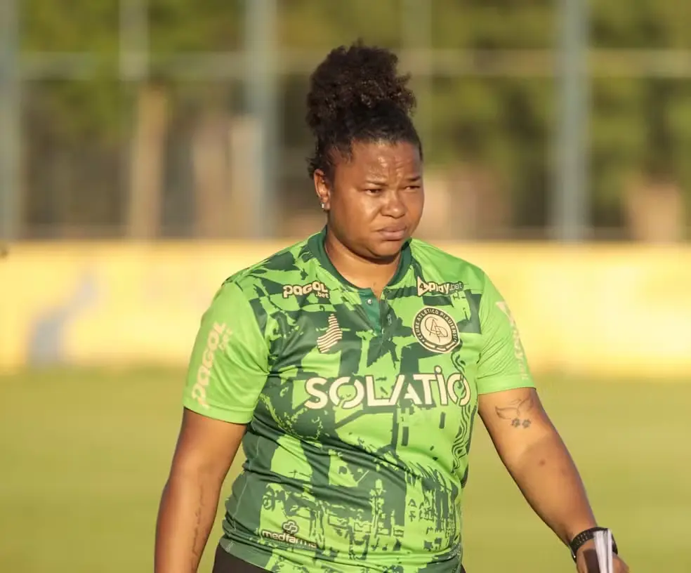 Renata Costa escala a equipe para a disputa das oitavas