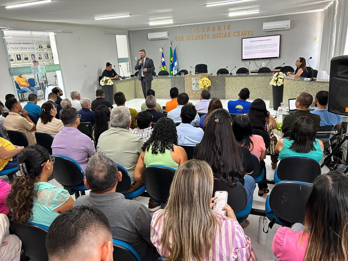 Reunião apresenta implantação do Campus do IFPI em Esperantina