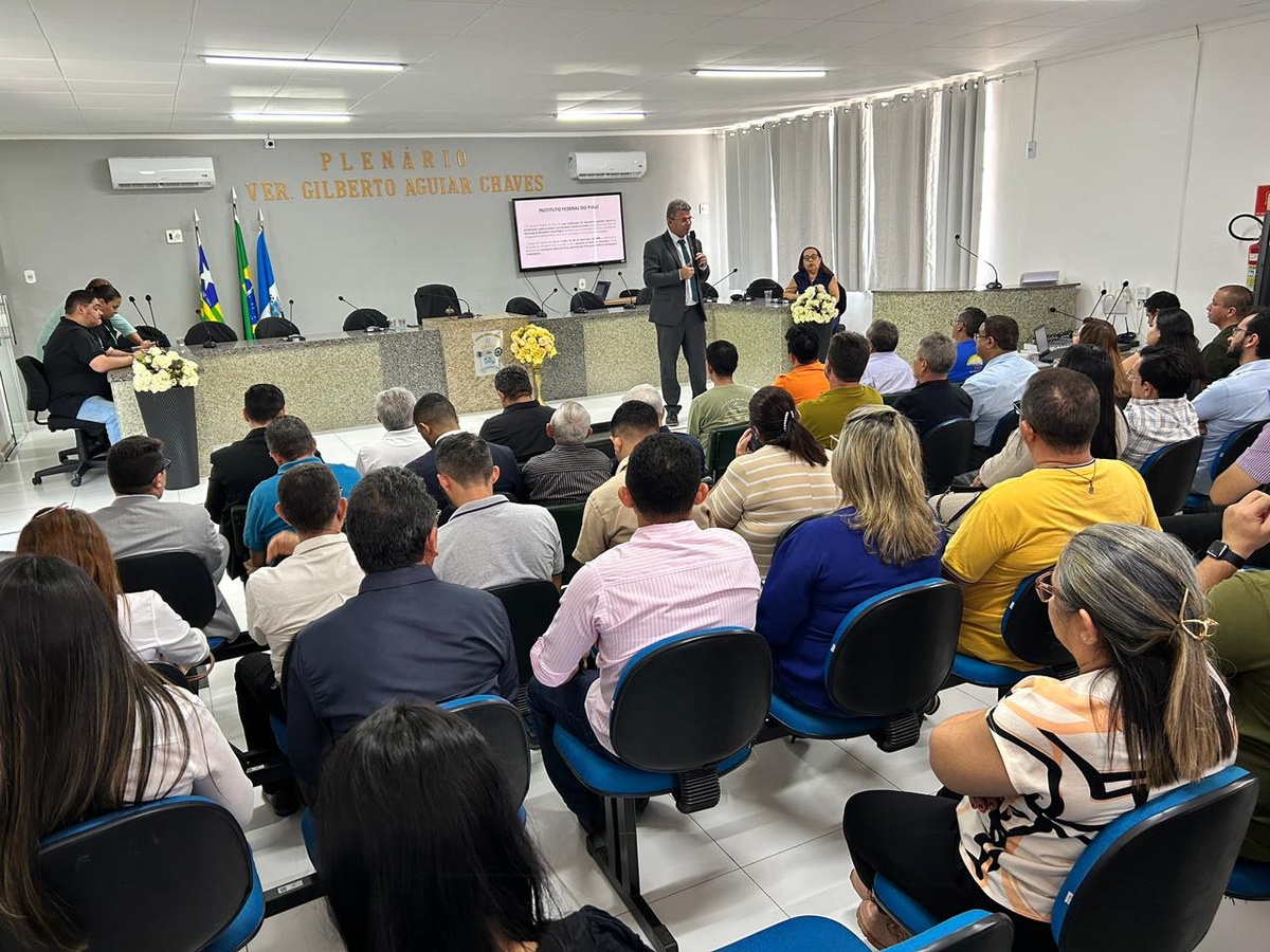 Reunião apresenta implantação do Campus do IFPI em Esperantina