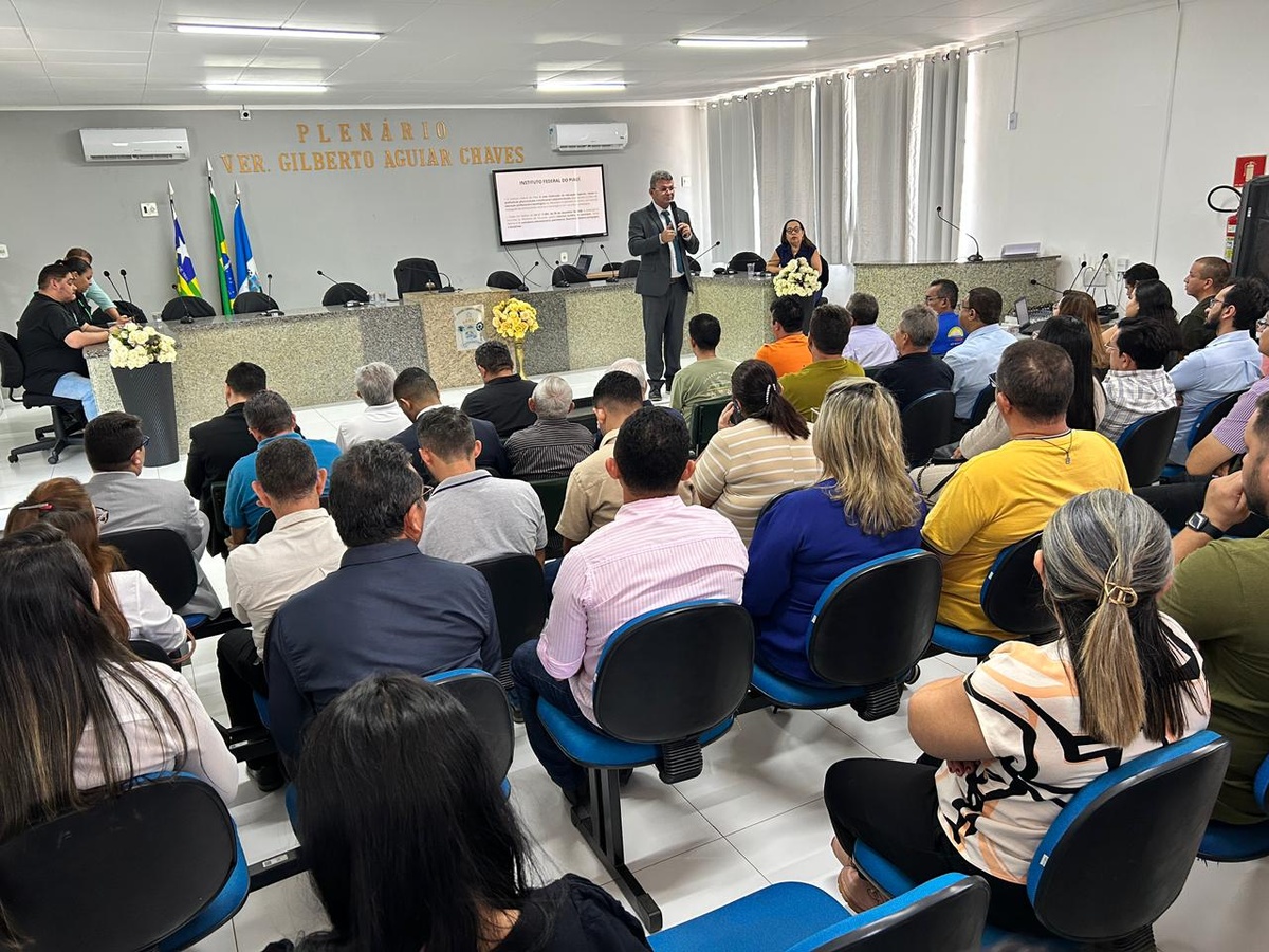 Reunião apresenta implantação do Campus do IFPI em Esperantina