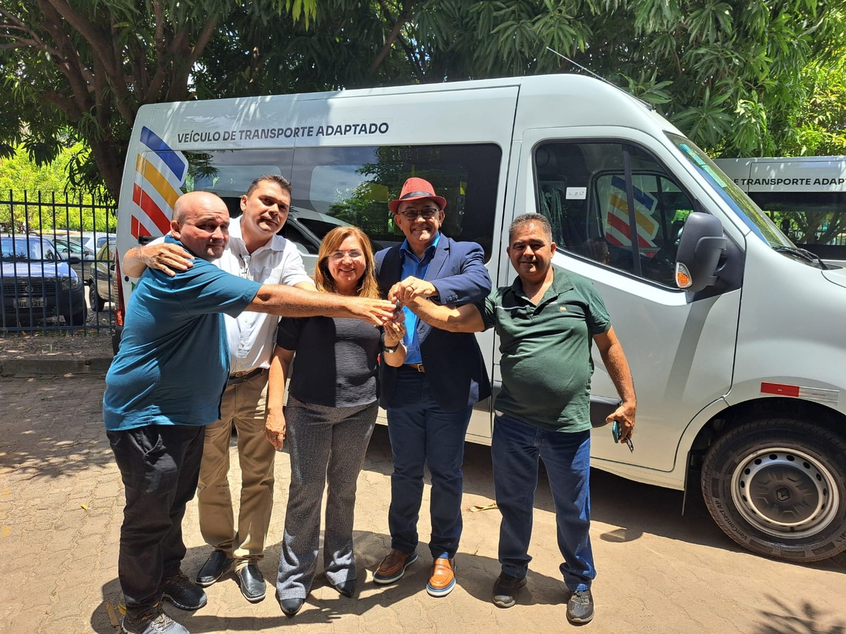 São João do Arraial recebe Van Adaptada para pacientes com deficiência