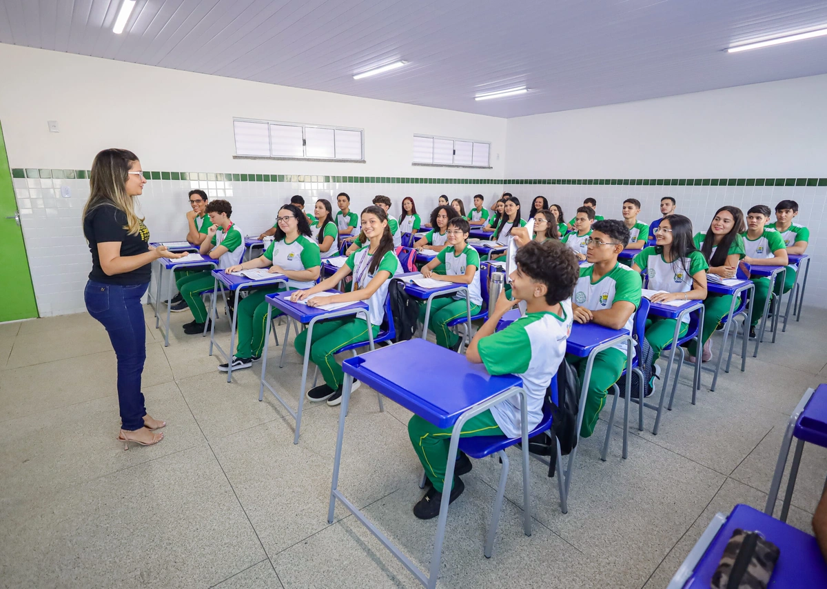Seduc convoca professores para escolas de tempo integral com educação profissional