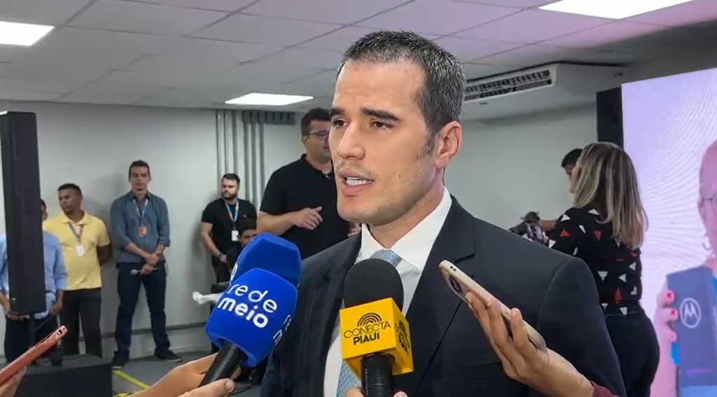 SSP-PI realiza a entrega 167 celulares recuperados em Teresina