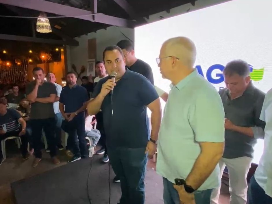 Tiago Vasconcelos e Georgiano Neto reúnem população em Parnaíba em grande encontro