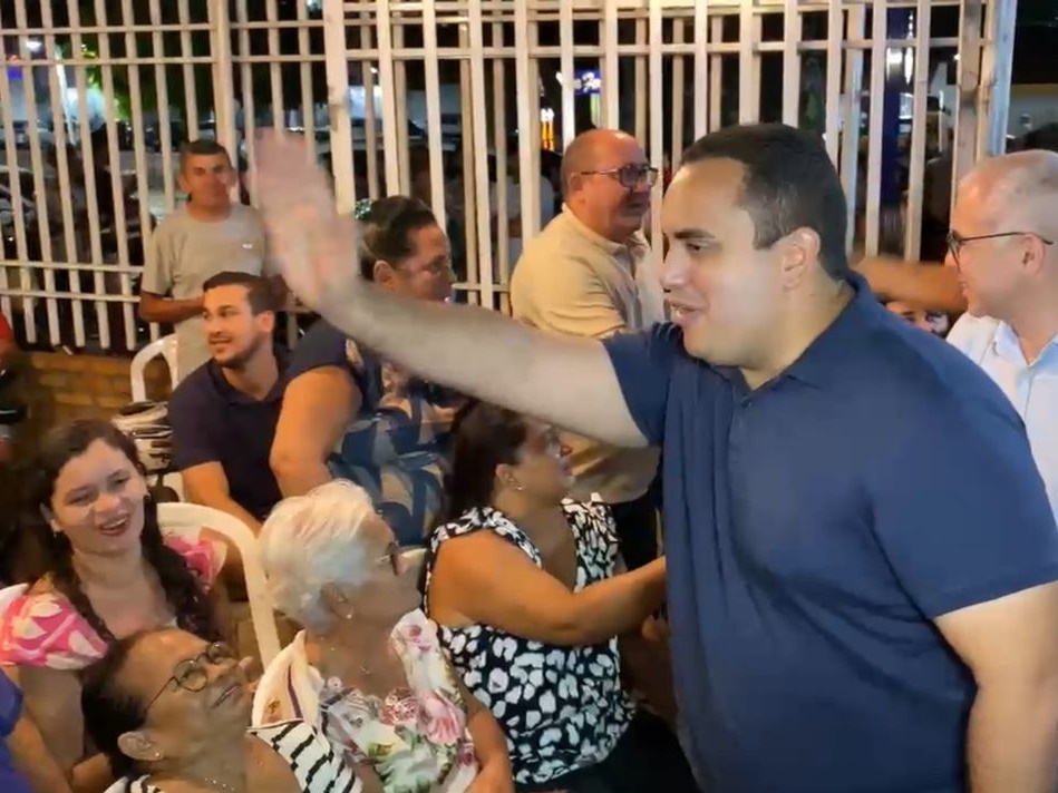 Tiago Vasconcelos e Georgiano Neto reúnem população em Parnaíba em grande encontro