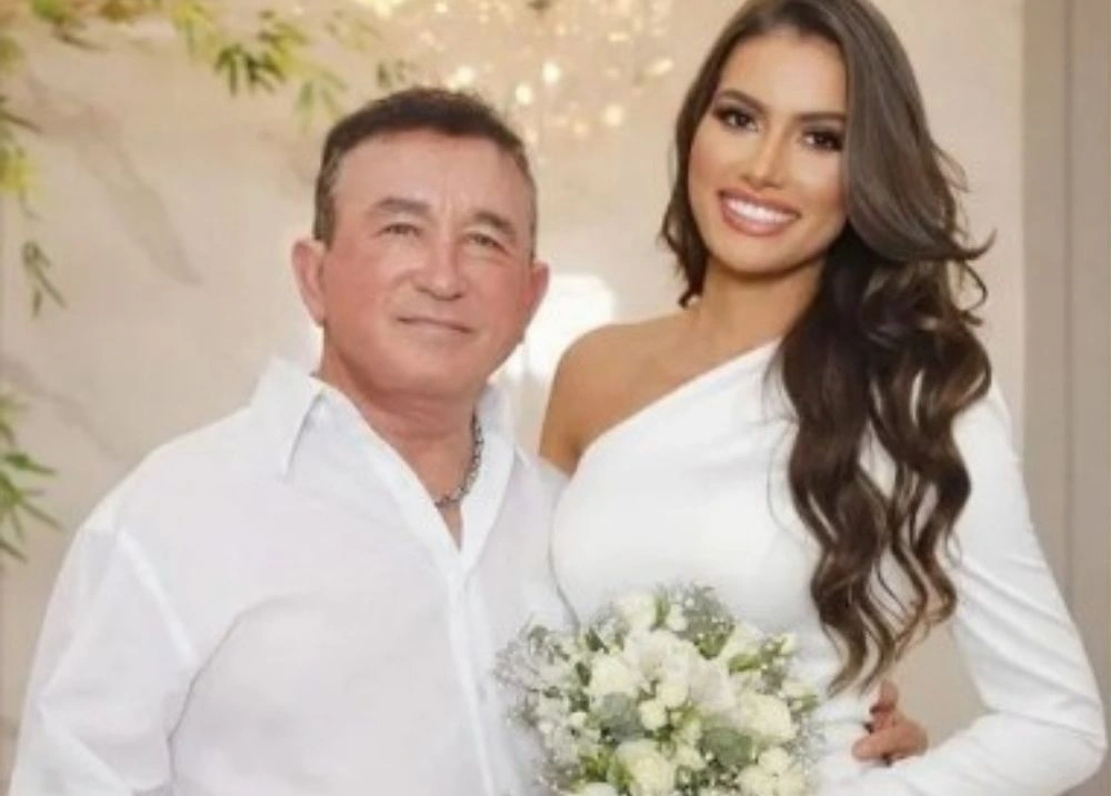 Amado Batista e esposa