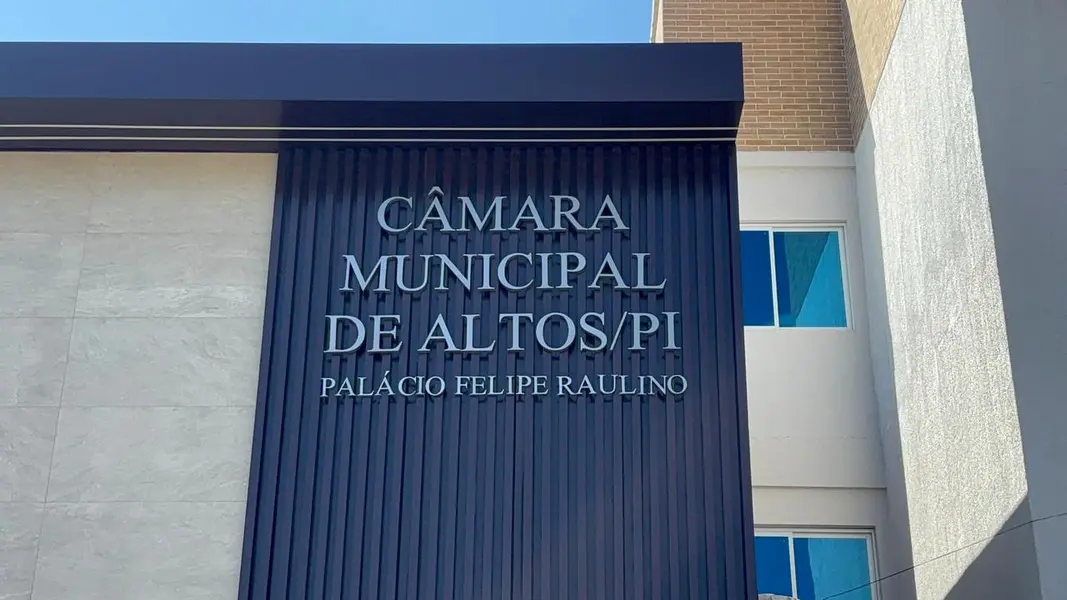 Andréa Amaral assume presidência e abre ano legislativo em Altos