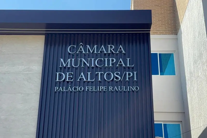 Andréa Amaral assume presidência e abre ano legislativo em Altos