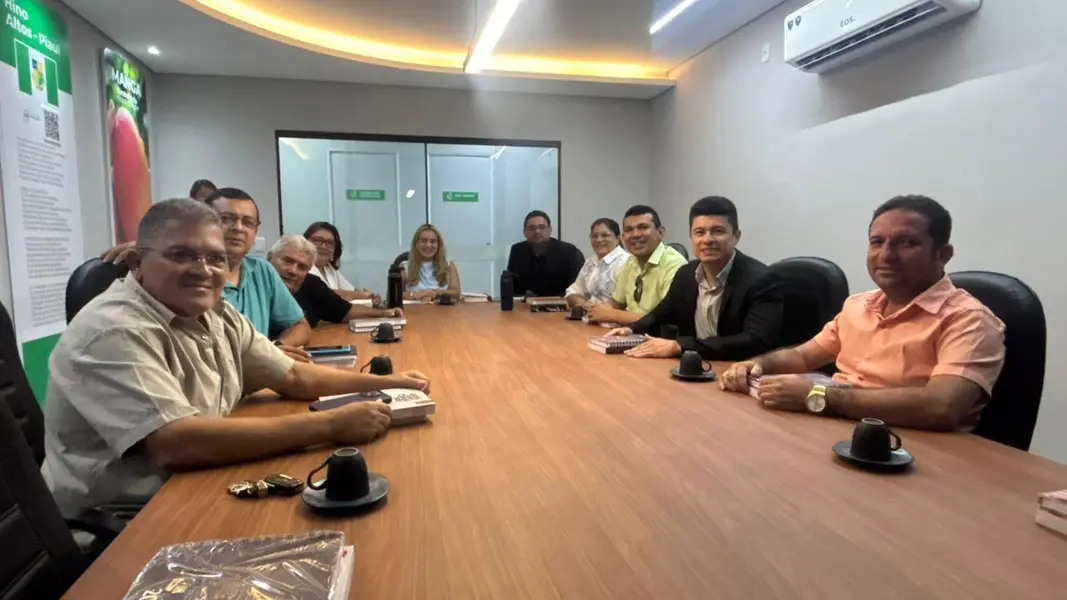 Andréa Amaral assume presidência e abre ano legislativo em Altos