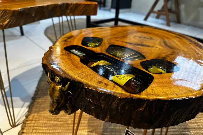 Arte em madeira ganha espaço em nova exposição na Central Mestre Dezinho