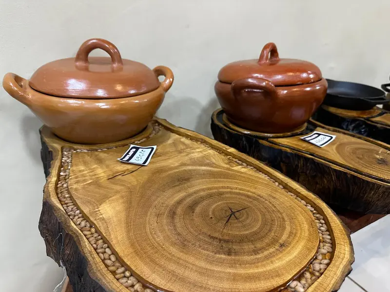 Arte em madeira ganha espaço em nova exposição na Central Mestre Dezinho