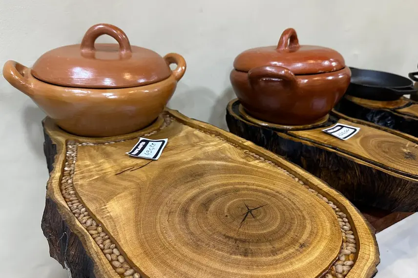 Arte em madeira ganha espaço em nova exposição na Central Mestre Dezinho