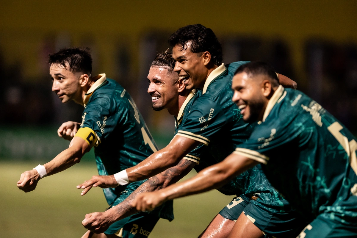 Atlético-PI goleia o Piauí e assume a liderança temporária do Estadual 2026