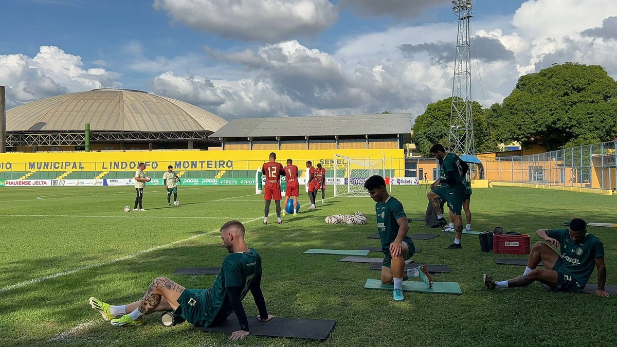 Atlético Piauiense enfrenta Piauí em busca de sequência no Estadual 2026