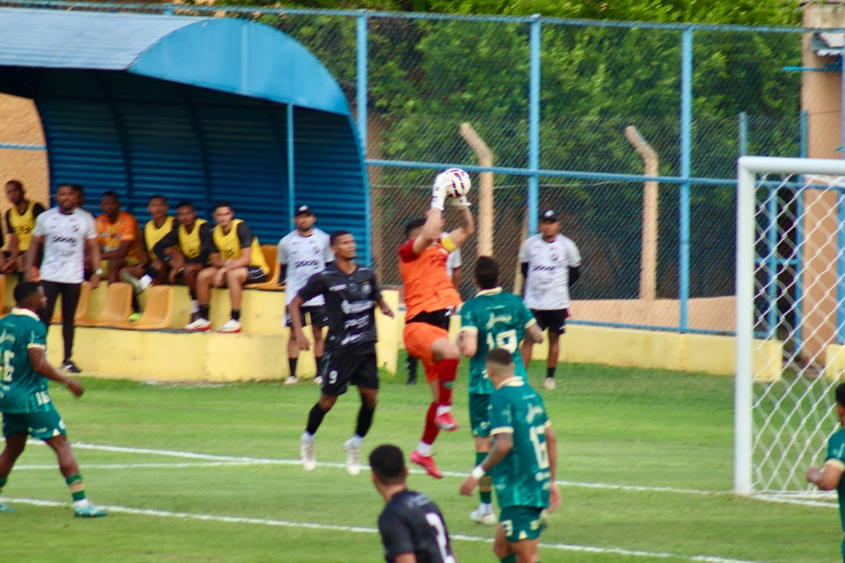 Atlético Piauiense goleia e conquista primeira vitória no Estadual