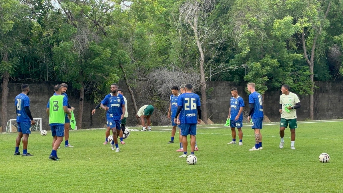 Atlético Piauiense realiza treino antes de viagem para Oeiras