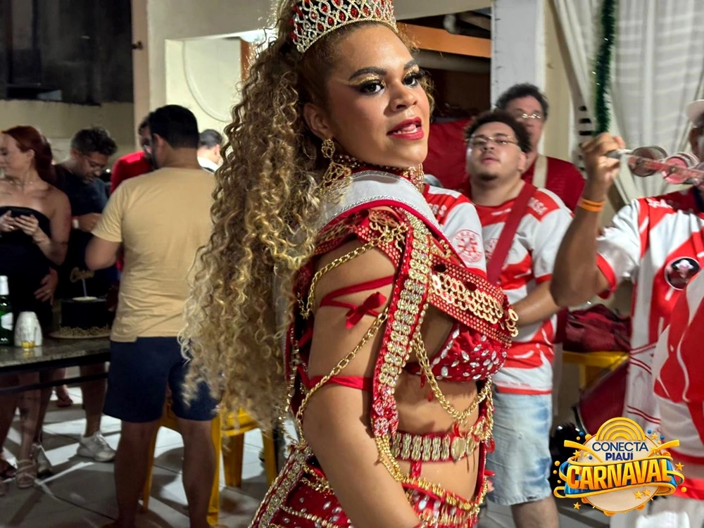 Brasa Samba coroa rainha de bateria em grande festa de pré-Carnaval em Teresina