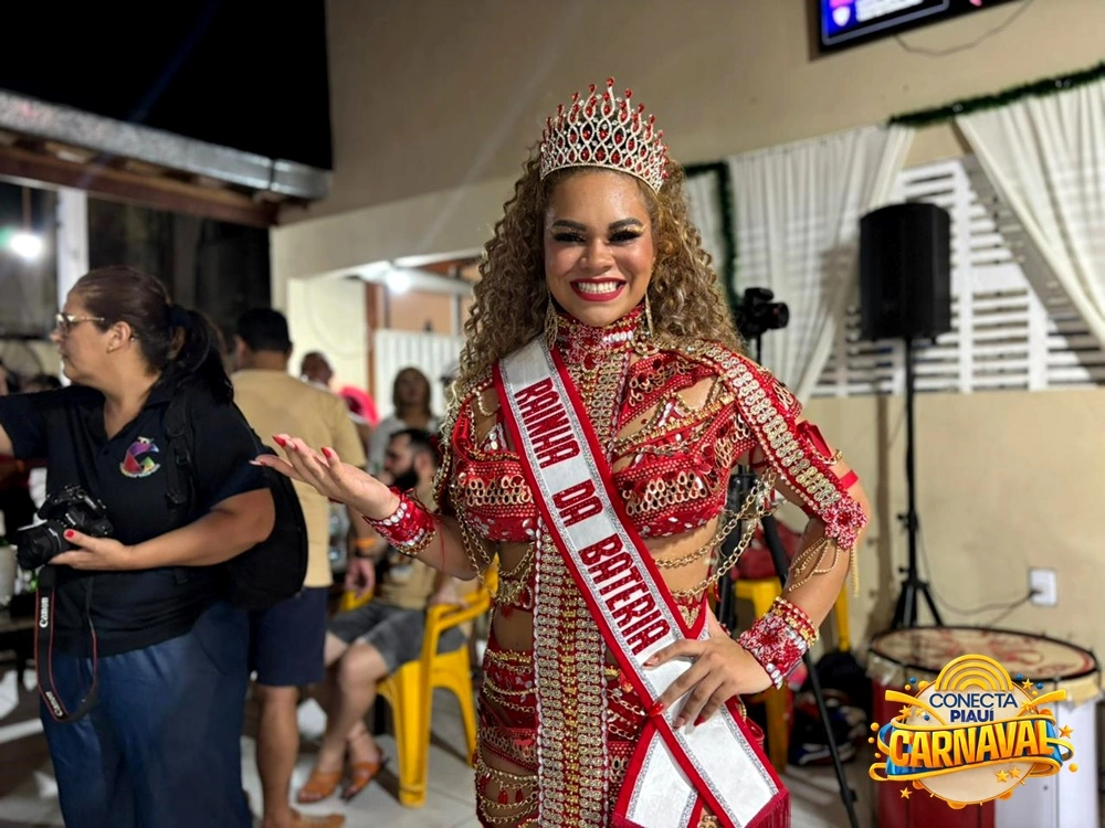 Brasa Samba coroa rainha de bateria em grande festa de pré-Carnaval em Teresina