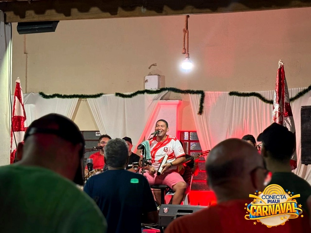 Brasa Samba coroa rainha de bateria em grande festa de pré-Carnaval em Teresina