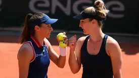 Brasileira Luisa Stefani avança às quartas de final do Australian Open (Foto: Reprodução)
