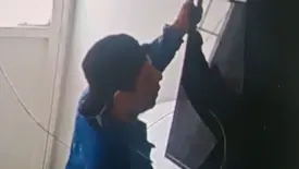 Câmeras flagram invasão e furto de TV em residência na zona Leste de Teresina (Foto: Reprodução)