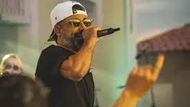 Cantor Raí, da banda Saia Rodada, é internado em hospital de Mossoró (Foto: Reprodução)