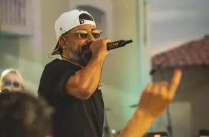 Cantor Raí, da banda Saia Rodada, é internado em hospital de Mossoró (Foto: Reprodução)