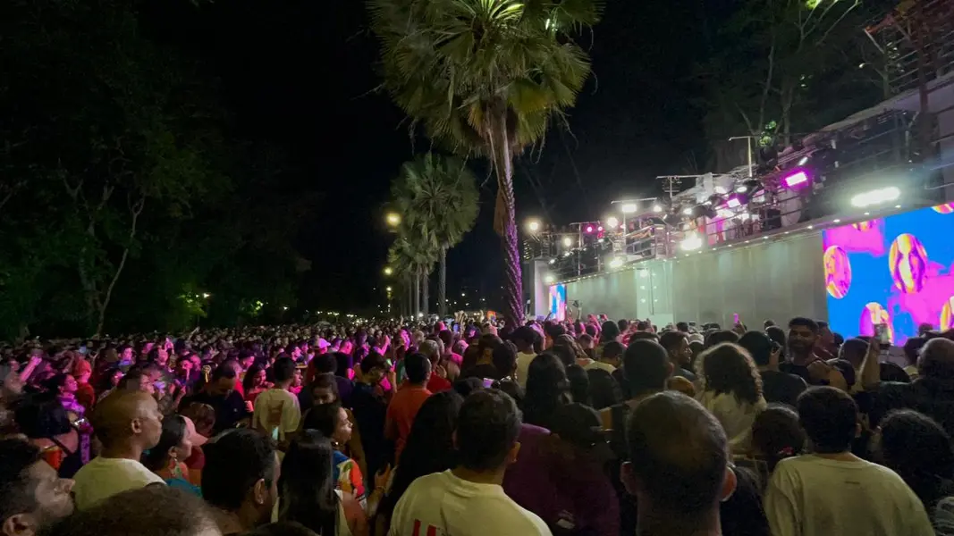 Claudia Leitte arrasta multidão em prévia de Carnaval na Marechal Castelo Branco