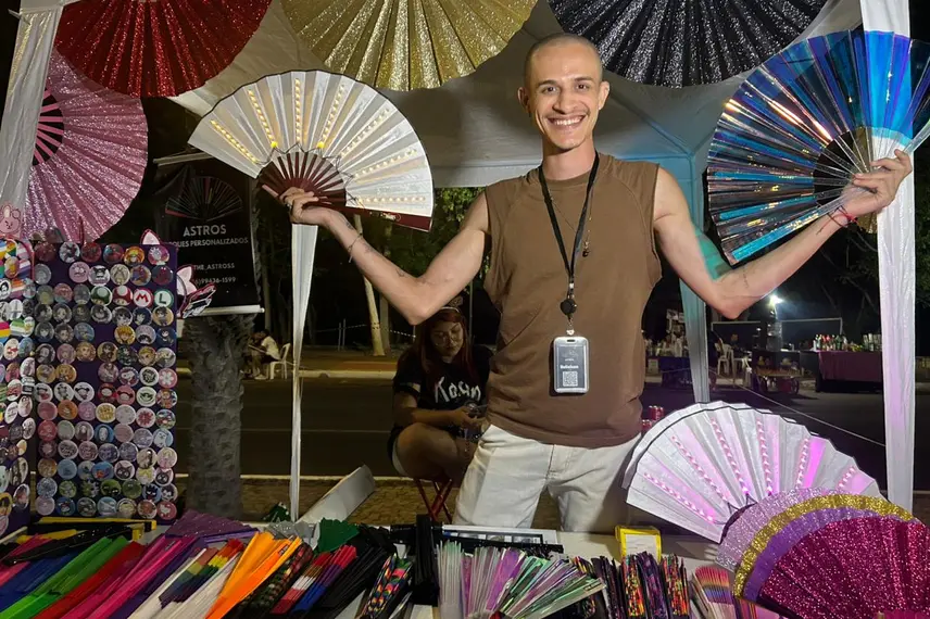 Claudia Leitte arrasta multidão em prévia de Carnaval na Marechal Castelo Branco