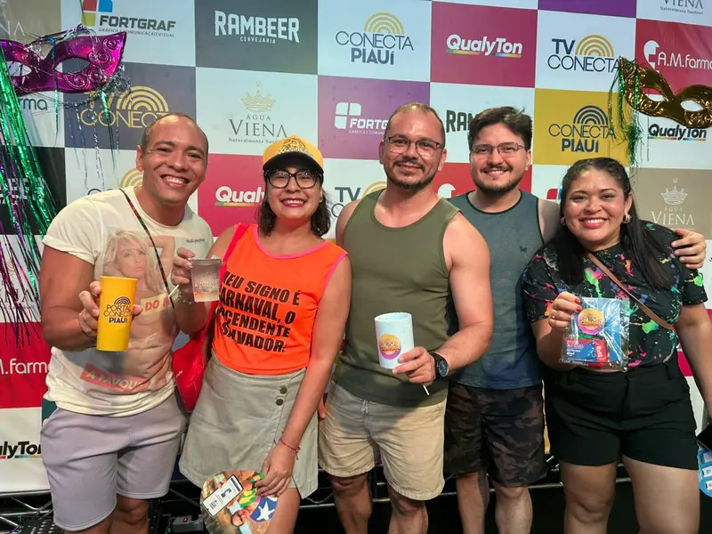 Claudia Leitte arrasta multidão em prévia de Carnaval na Marechal Castelo Branco