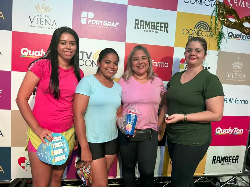 Claudia Leitte arrasta multidão em prévia de Carnaval na Marechal Castelo Branco