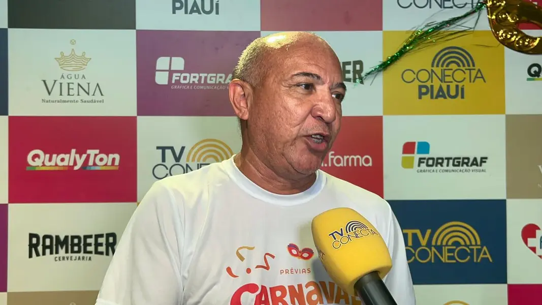 Claudia Leitte arrasta multidão em prévia de Carnaval na Marechal Castelo Branco