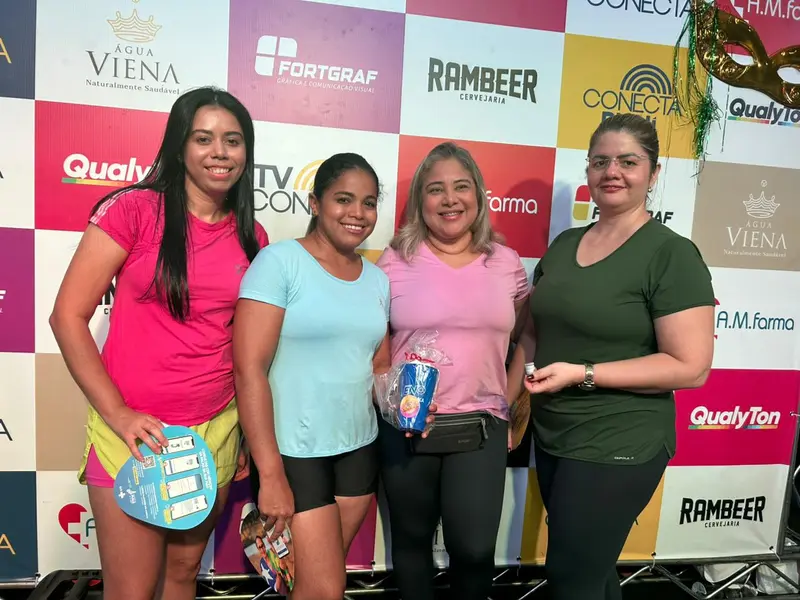 Claudia Leitte arrasta multidão em prévia de Carnaval na Marechal Castelo Branco