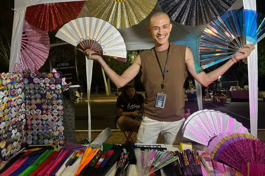 Claudia Leitte arrasta multidão em prévia de Carnaval na Marechal Castelo Branco