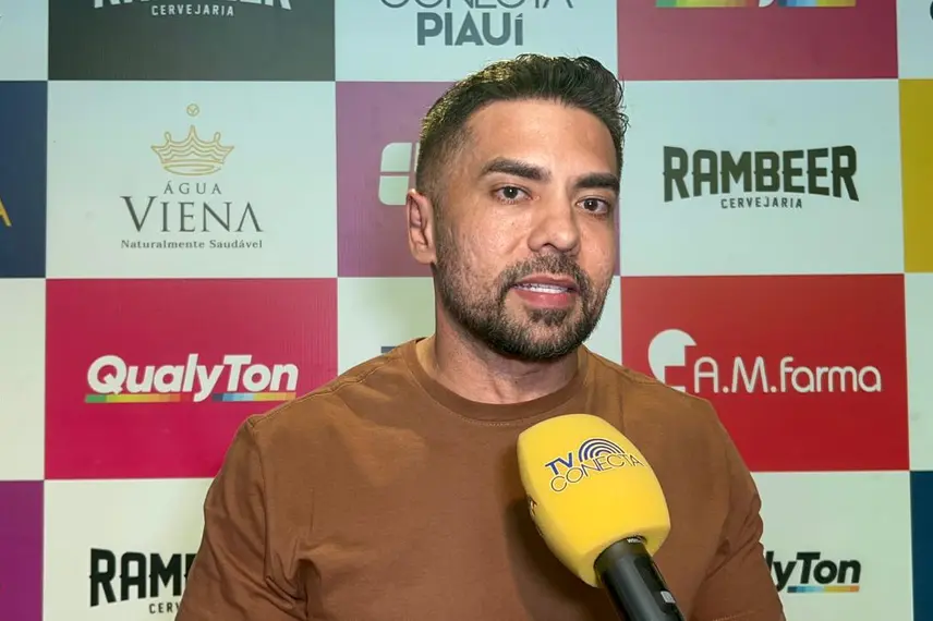 Claudia Leitte arrasta multidão em prévia de Carnaval na Marechal Castelo Branco