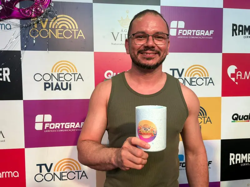 Claudia Leitte arrasta multidão em prévia de Carnaval na Marechal Castelo Branco