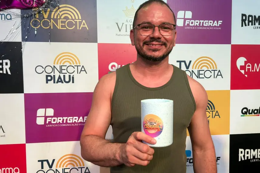 Claudia Leitte arrasta multidão em prévia de Carnaval na Marechal Castelo Branco