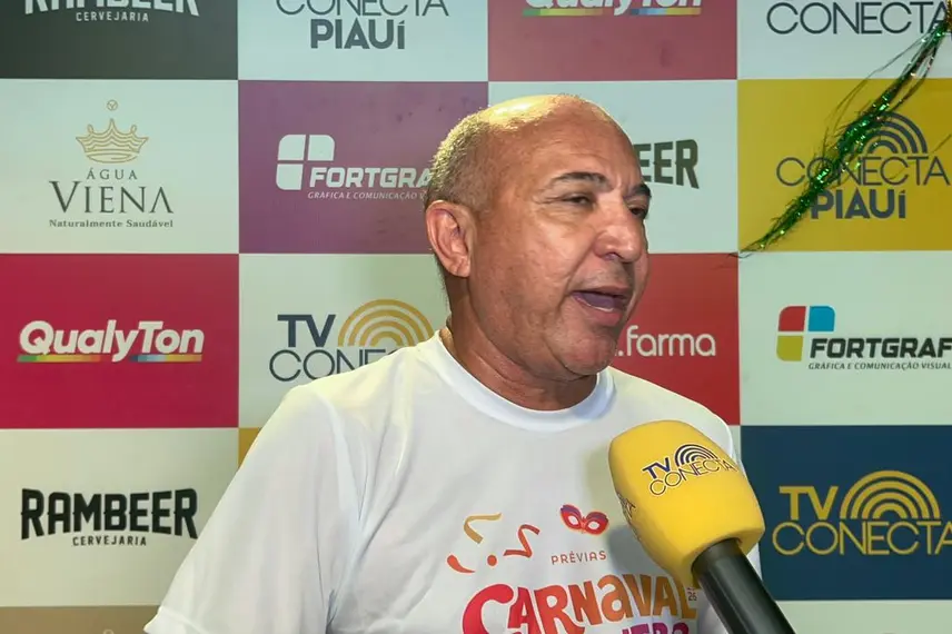 Claudia Leitte arrasta multidão em prévia de Carnaval na Marechal Castelo Branco