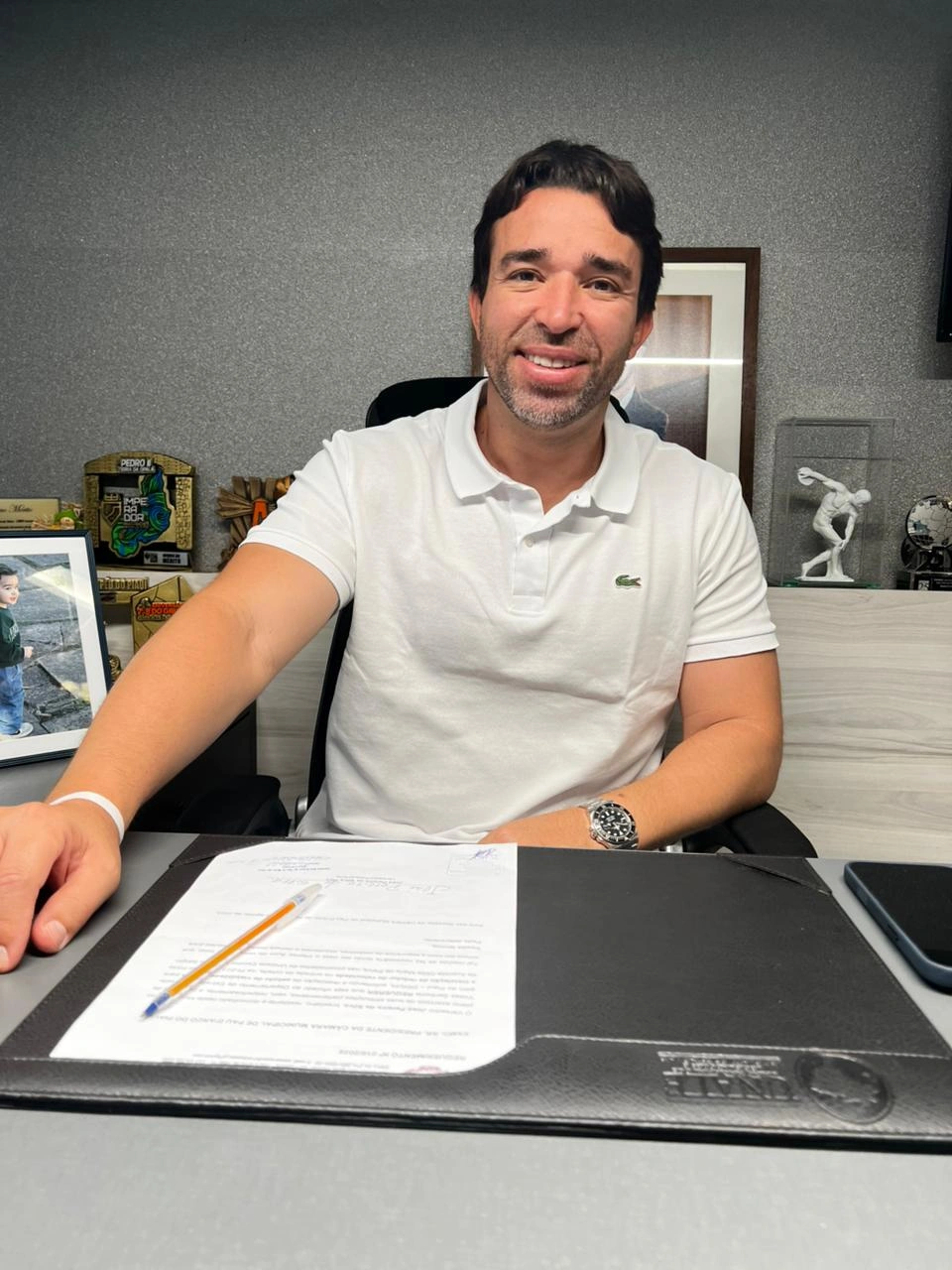 Clique especial do Deputado Estadual Marden Meneses direto de seu escritório