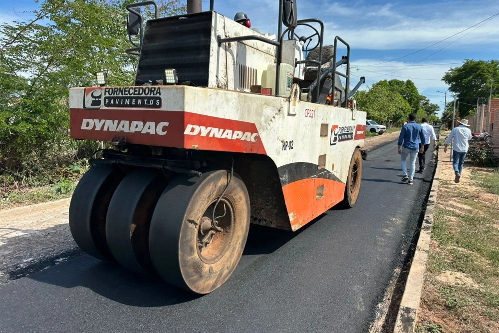 Codevasf executa obras de asfaltamento em 12 cidades piauienses